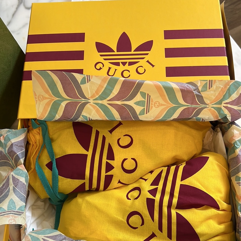Gucci x Adidas Sneakers - Picture 4 of 12